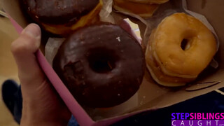 Sisterly Love: Sucking and Fucking with a Shaved Pussy