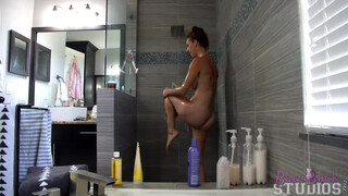 Sisterly Lust: The Besprectacled Sisters Plea to her Brother