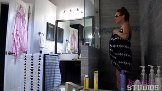 Sisterly Lust: The Besprectacled Sisters Plea to her Brother