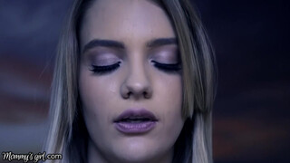 Mamas Shaved Cunt: Daughters Forbidden Delight