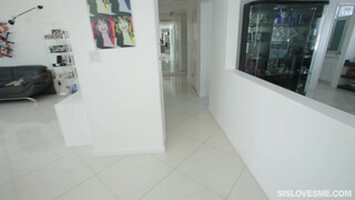 Busy Sister, Texting Guy & Taking Brother: A Honey Im Busy Today Porn