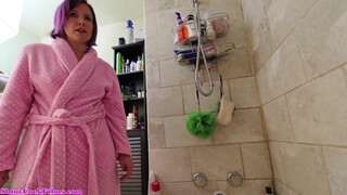 Moms Guilty Pleasure: She Said Shed Only Look, But She Couldnt Resist Jerking Off